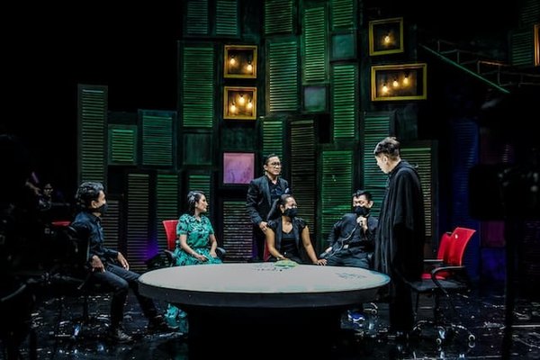 « C à vous » vs « Quotidien » : comparaison des approches journalistiques